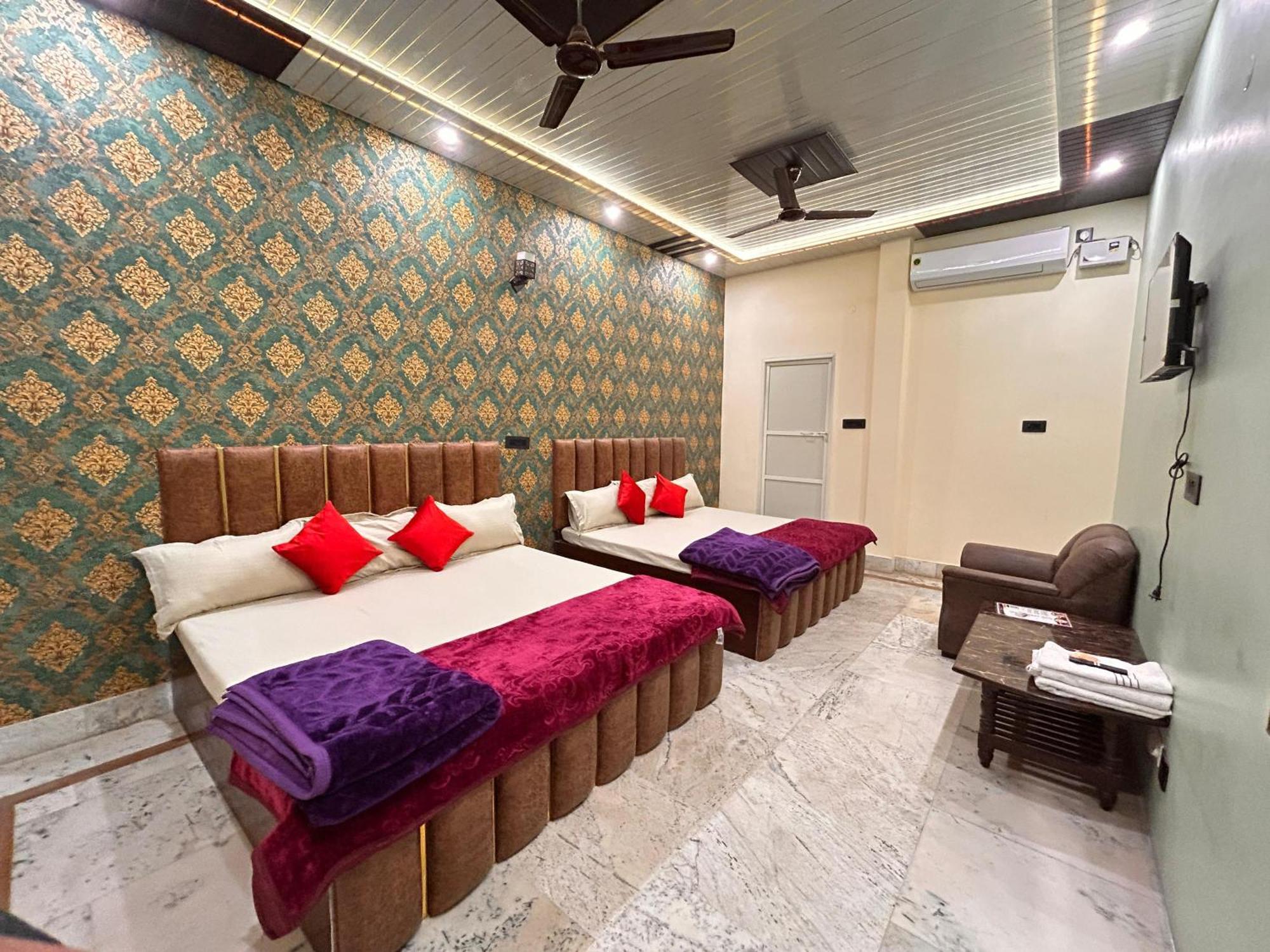 Temple Town Homes Assi Ghat ורנאסי מראה חיצוני תמונה